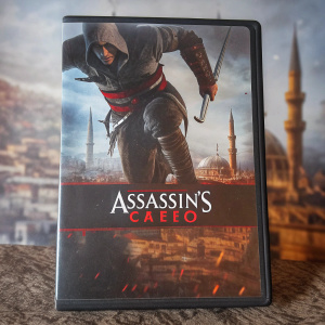 DVD cover for 'Assassin's Creed'. Intense action scene, showcasing the protagonist's fierce determination. Visually captivating design, highlighting key elements of the story.