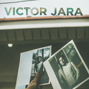 A vibrant collage showcasing the life journey of Victor Jara, the renowned Chilean musician and activist. Black and white photographs alongside colorful text detailing his beginnings, friendships, performances, and the impact of his work.