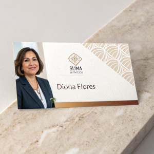 Professional business card for Diona Flores featuring her name, SUMA Servicios logo, contact info, and website in a sleek, modern design. Neutral color palette with accents.
