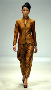 full body, kebaya batik, fashion style, walking