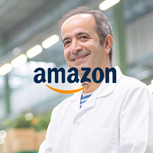 Amazon logo, featuring 'Amazon' in modern font and friendly graphic, displayed in Spanish. Professional and clear.