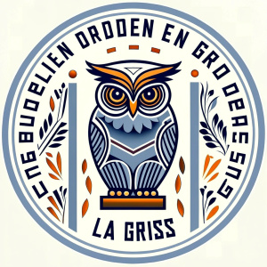 A logo for a club. A complete owl standing on a Greek column, with an elegant, stylized elongated pattern, glowing brown eyes, almost orange. The background with Greek elements around it like columns and designs, letters all around that say "La Orden del Búho Gris"