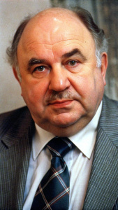 Semion Mogilevich, aka the 'Brainy Don' of the Russian mafia. Don't let the nickname fool you – this guy's brainpower is matched only by his ruthlessness. He's pulling the strings in global finance and politics, making him one of the most cunning criminals out there. thrilling picture 