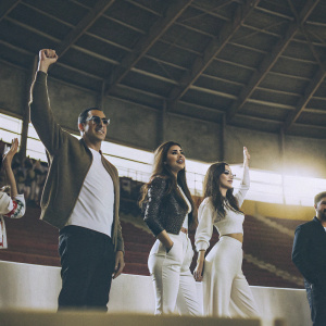 Akshay Kumar, Pooja Hegde, Kriti Kharbanda, and Kriti Sanon in promotional event photoshoot for Housefull 4. Inside stadium with banners and fans