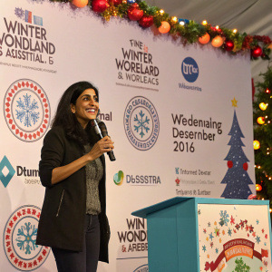 Cheena Chhapra, hosting a live session on diabetes awareness at the Winter Wonderland Festival on Wednesday, December 28th, 2016 from 4 PM to 7 PM. Featuring a woman with a warm smile and dark hair, against a backdrop with winter shopping festival logos and timelines.
