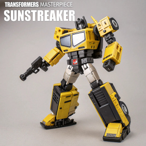 Detail-rich images of Transformers Masterpiece Sunstreaker, showcasing multiple angles and features. Gray background, yellow and black color scheme, product catalog page, Japanese text.