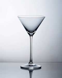 minimalist 1 Cocktail glass on a white background