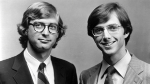 Bill gates y paul allen de jovenes en blanco y negro