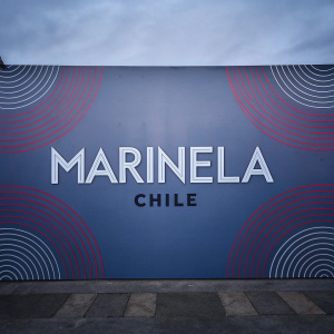 Advertisement for Marinela Chile on Instagram. Clean, modern design. Spanish text, vibrant colors, abstract shapes.