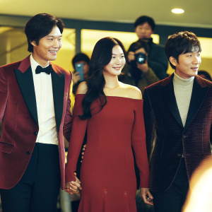 Stars of Gangnam Blues, Lee Min-Ho, Seol Hyun, and Kim Rae-Won, posing for photos at the premiere event.