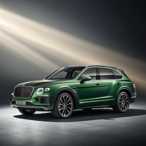 Illustration of a green Bentley Bentayga SUV. Sleek design, modern aesthetic. Gradient background, dramatic light, shadow. Robust build, distinctive grille. Sporty and refined.