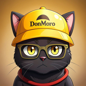 un gato negro de anime  enojado con una gorro amarillo con un pequeño logo DonMoro , con lentes opticos