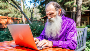 Leo Tolstoy as a coder