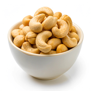 cashew in bowl