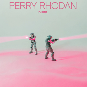 Cover art for 'Perry Rhodan Neo', an audiobook. Dynamic scene with futuristic elements. Characters in advanced tech and military attire. Intricate details on armor and weapons. Predominantly dark color palette with warm glow in background.